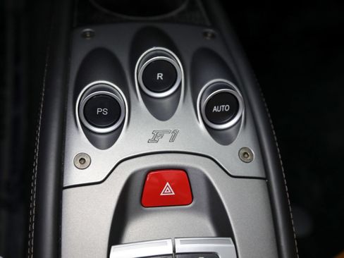 Used 2015 Ferrari 458 Spider RWD image 50