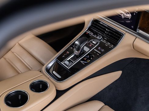 Certified 2023 Porsche Panamera 4 Platinum Edition AWD/4WD image 35