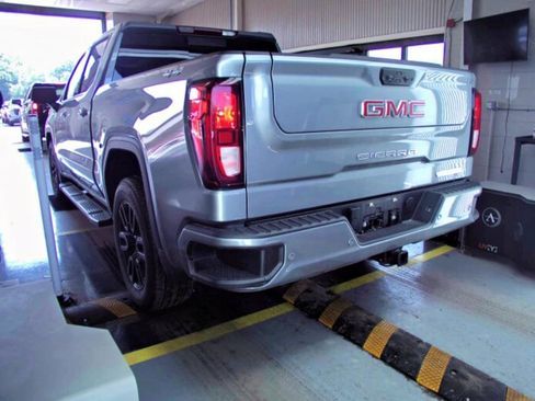 Used 2023 GMC Sierra 1500 Elevation w/ Elevation Premium Package AWD/4WD image 2