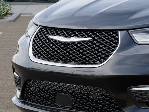 New 2026 Chrysler Pacifica Select FWD image 11
