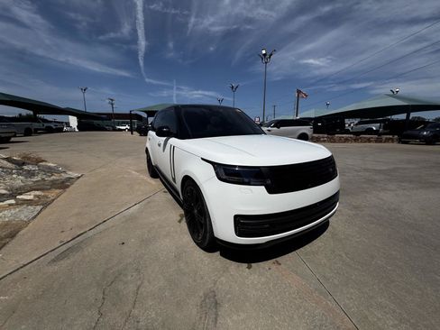 Certified 2025 Land Rover Range Rover Long Wheelbase SE AWD/4WD image 12
