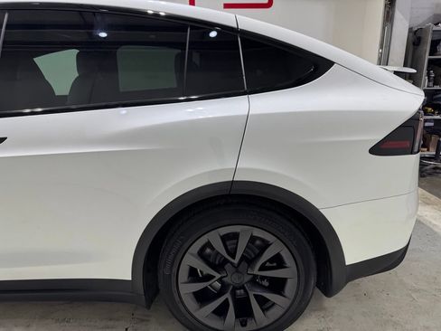 Used 2024 Tesla Model X AWD/4WD image 4