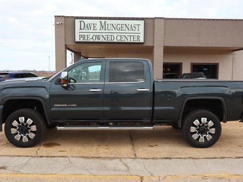Used 2018 GMC Sierra 3500 Denali image 4