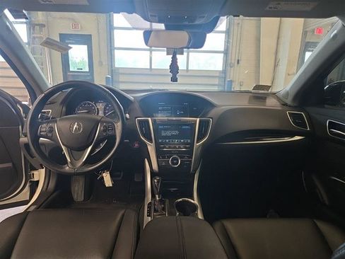 Used 2018 Acura TLX FWD image 6