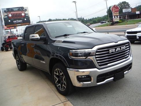 Used 2026 RAM 1500 Laramie AWD/4WD image 11