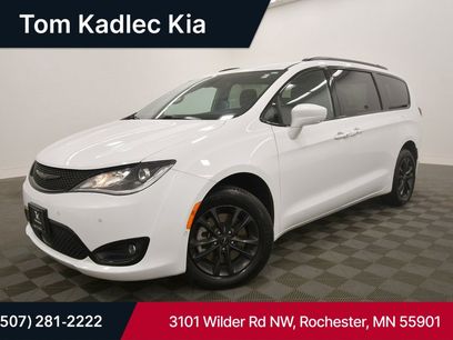 Used 2020 Chrysler Pacifica Touring-L w/ Advanced Safetytec Group