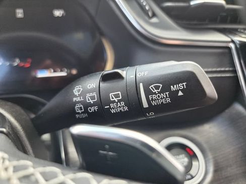 Used 2023 Jeep Grand Cherokee L Overland RWD image 31