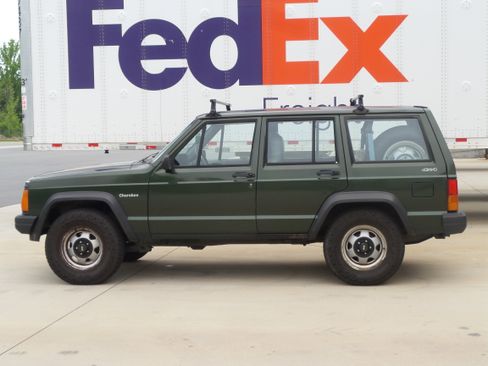 Used 1996 Jeep Cherokee SE image 5