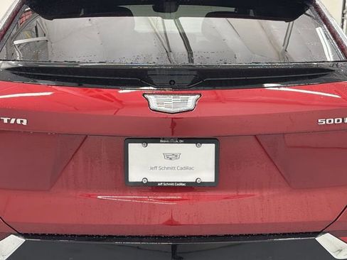 New 2026 Cadillac Optiq Luxury 2 image 18