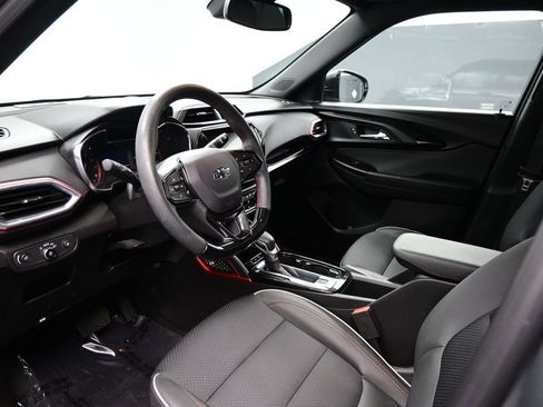 Used 2023 Chevrolet TrailBlazer RS w/ Convenience Package FWD image 8