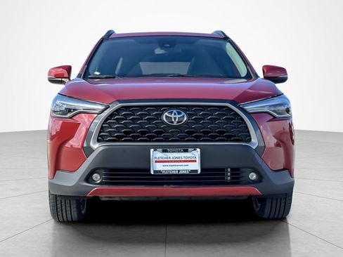 Certified 2022 Toyota Corolla Cross XLE image 8