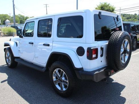 Used 2018 Jeep Wrangler Unlimited Sahara w/ Dual Top Group AWD/4WD image 26