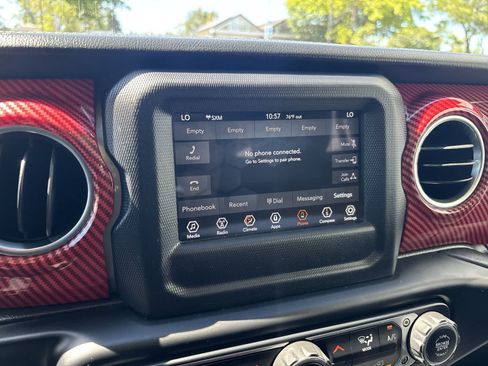 Certified 2020 Jeep Wrangler Unlimited Sahara AWD/4WD image 22
