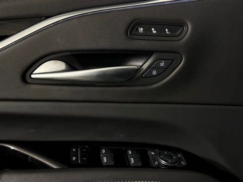 Used 2024 Cadillac Escalade ESV Sport w/ Heavy-Duty Trailer Package image 8