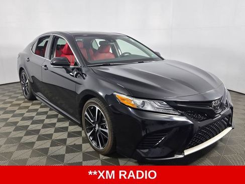Used 2019 Toyota Camry XSE image 6