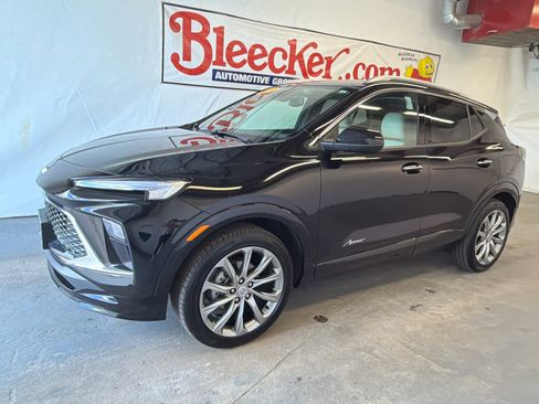 Used 2024 Buick Encore GX Avenir w/ Avenir Convenience Package FWD image 2