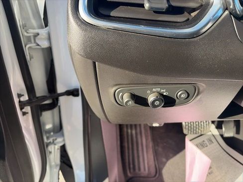 Used 2020 Chevrolet Equinox Premier image 19