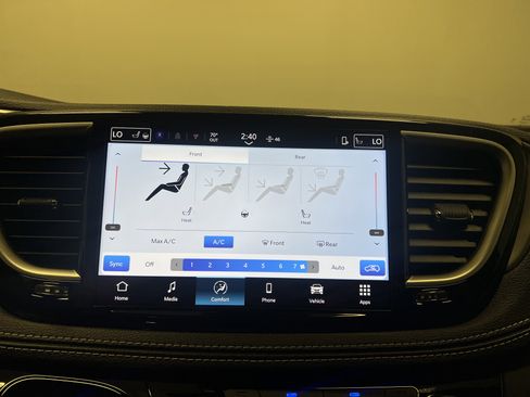 New 2026 Chrysler Pacifica Select image 25