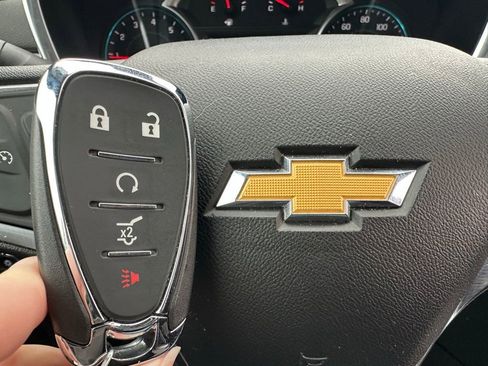 Used 2018 Chevrolet Equinox LT w/ Sun & Infotainment Package FWD image 43
