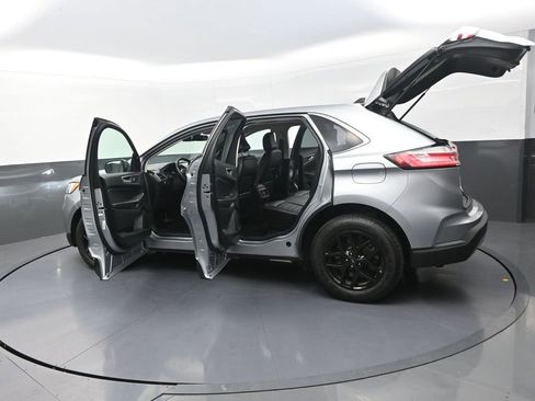 Used 2023 Ford Edge SEL AWD/4WD image 35