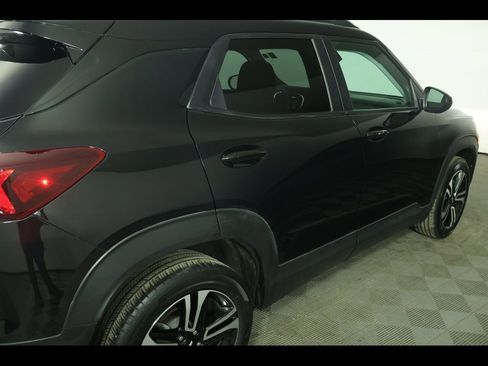 Used 2023 Chevrolet TrailBlazer LT w/ Convenience Package image 19
