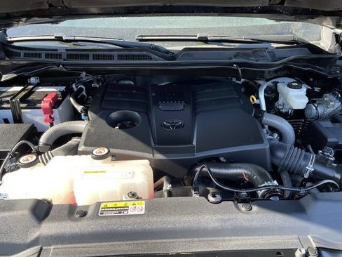 Used 2024 Toyota Tundra SR5 w/ SR5 Convenience Package AWD/4WD image 11