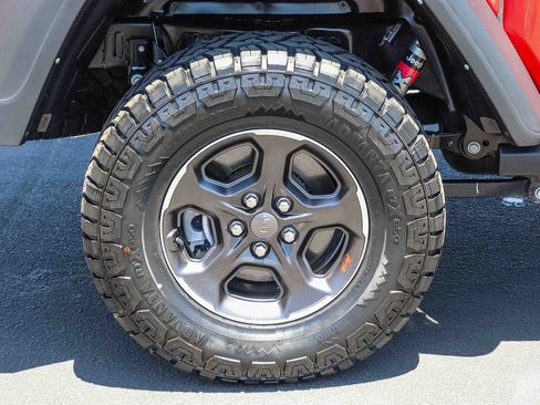 Used 2022 Jeep Gladiator Rubicon AWD/4WD image 9