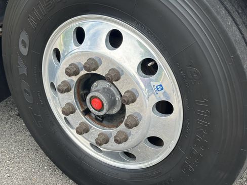 Used 2018 Ford F650 2WD Crew Cab Super Duty image 26