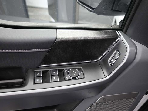 Used 2025 Ford F150 Lightning Flash image 19