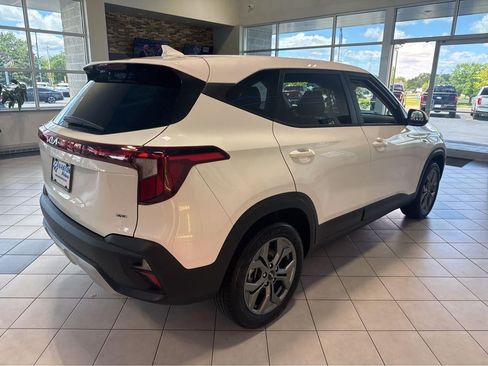 Used 2026 Kia Seltos LX AWD/4WD image 13