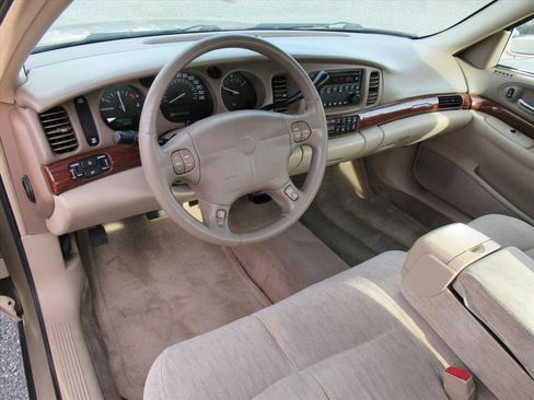 Used 2005 Buick Le Sabre Custom image 14