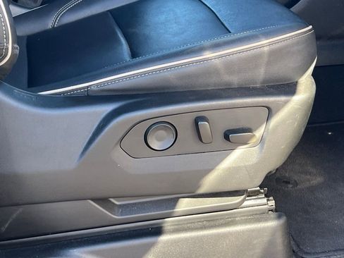 Certified 2023 Chevrolet Suburban Premier image 14