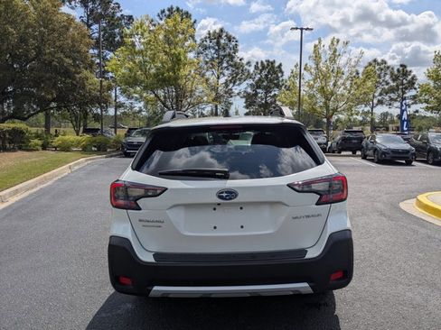 Used 2023 Subaru Outback Limited image 5