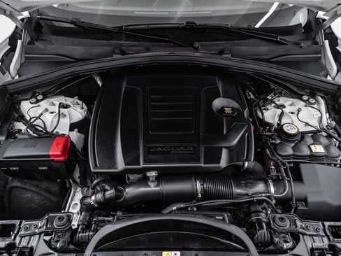 Used 2022 Jaguar F-PACE S image 28