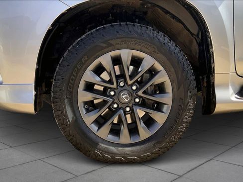 Used 2021 Lexus GX 460 Premium w/ Premium Package image 11