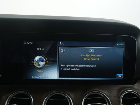 Used 2020 Mercedes-Benz E 450 E 450 image 24