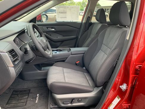 New 2026 Nissan Rogue SV FWD image 17