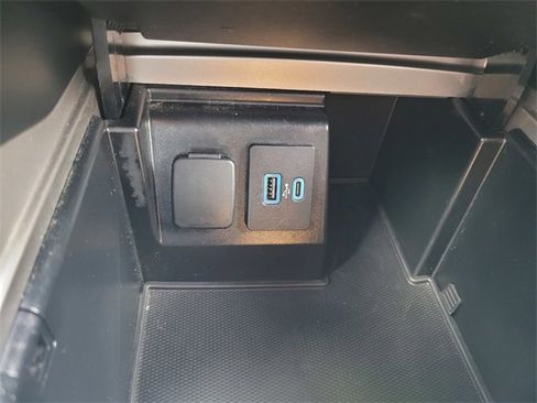 Used 2020 Ford Explorer XLT w/ Class III Trailer Tow Package image 25