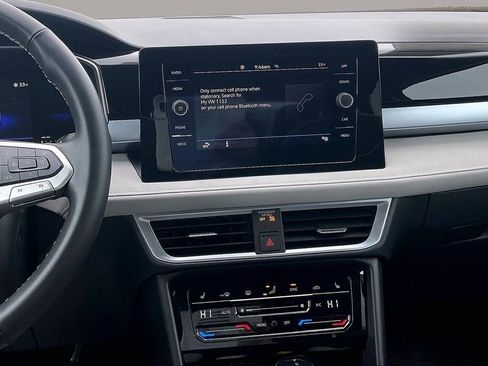 Used 2025 Volkswagen Taos SE image 11