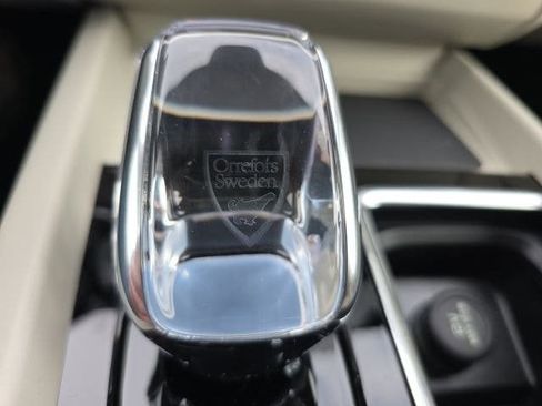 New 2026 Volvo XC60 T8 Ultra w/ Protection Package Premier AWD/4WD image 33