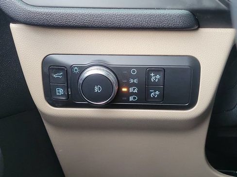 Certified 2020 Ford Escape Titanium FWD image 7