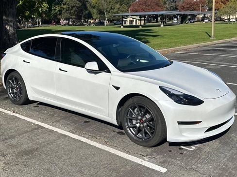 Used 2022 Tesla Model 3 Long Range AWD/4WD image 1