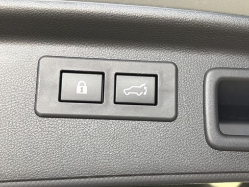 Used 2024 Subaru Forester Premium AWD/4WD image 15