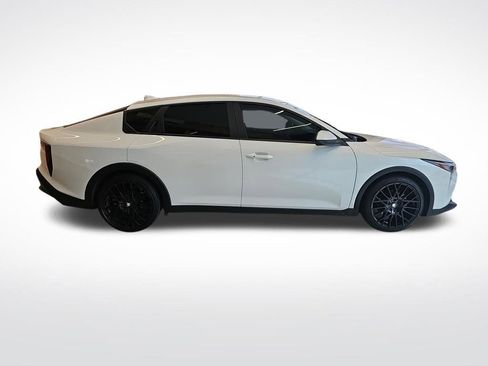 Used 2025 Kia K4 LXS image 7