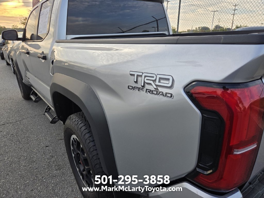 Used 2024 Toyota Tacoma TRD Off-Road AWD/4WD image 9