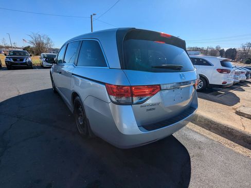 Used 2015 Honda Odyssey LX image 5