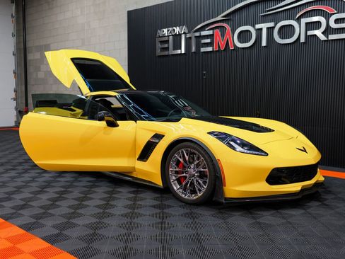 Used 2016 Chevrolet Corvette Z06 w/ 2LZ Preferred Equipment Group RWD image 13