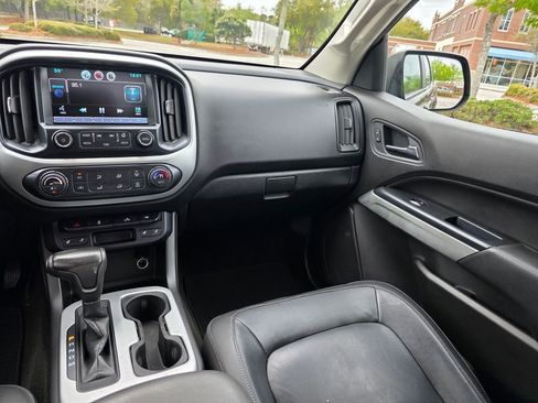 Used 2015 Chevrolet Colorado LT w/ Luxury Package image 23