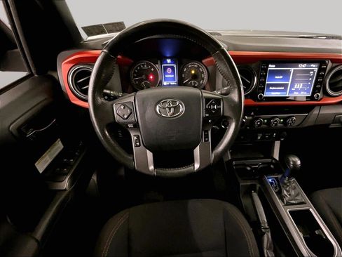 Used 2020 Toyota Tacoma TRD Off-Road image 6