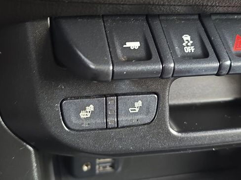 Used 2022 GMC Canyon AT4 w/ Trailering Package image 21